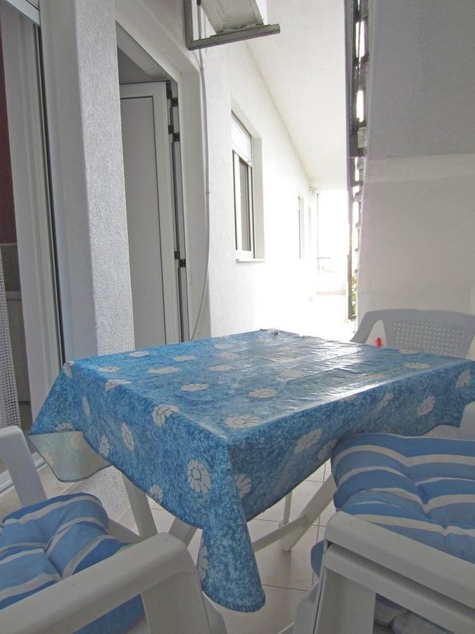 Apartments Zdenka Donji Okrug  Buitenkant foto